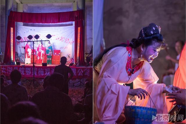 酷暑夜山村唱大戏 演员跪地讨钱被摸半分钟