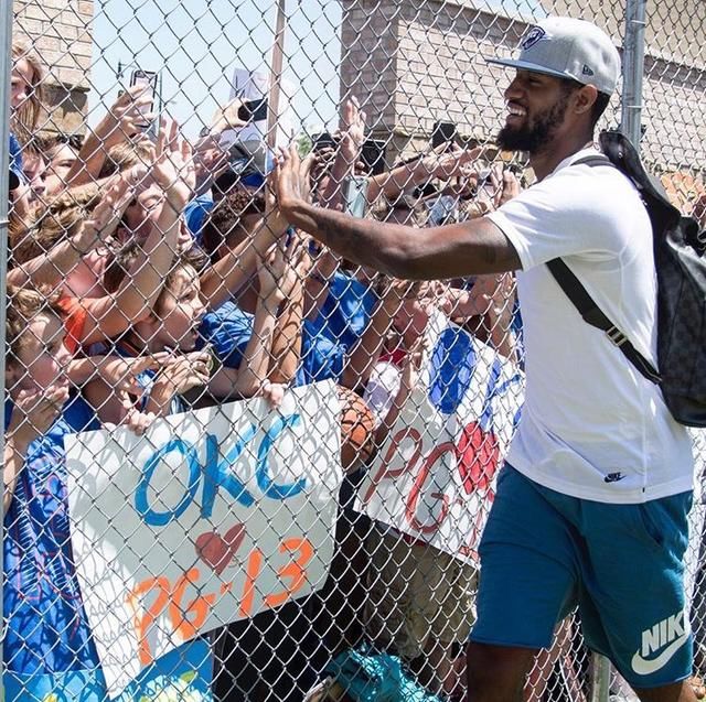 雷霆凭啥让保罗乔治舍弃湖人?威少一句话感动