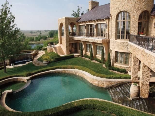 单身汉嫌家太大,挂牌2.5亿出售