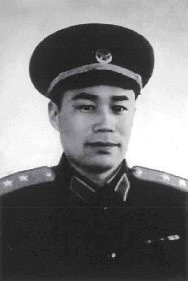 真实存在的影剧人物原型, 沈佳宜真的存在, 小龙