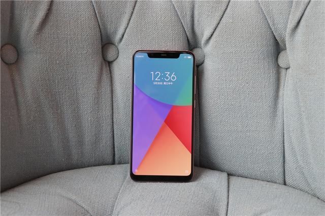 雷军亲自体验小米8续航能力,最便宜骁龙845手