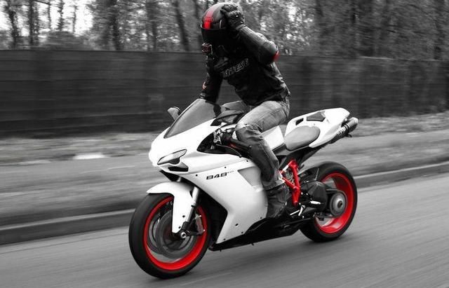 重机摩托车的驾驶技巧,全都在这里了,确定不看