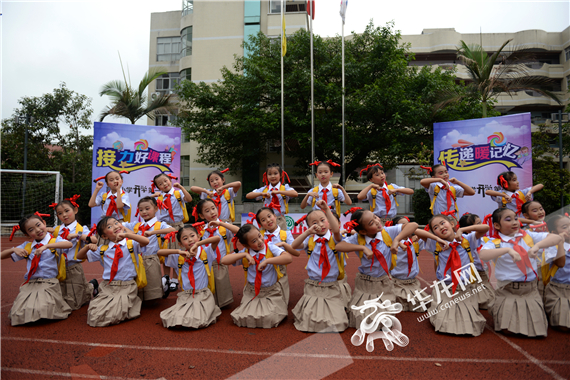 重庆育英永佳小学图片