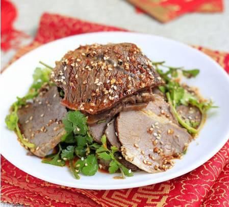 一口凉菜一口肉,再来一杯啤酒,夏天这样吃才过瘾