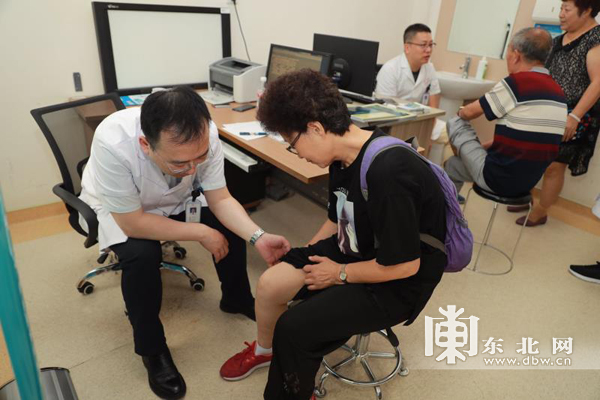 小腿皮炎两年没治好 专家:下肢皮肤色素沉着、