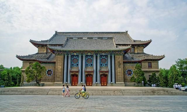 这所大学是历史上拆分最严重的高校,元气大伤,如今刚入选双一流