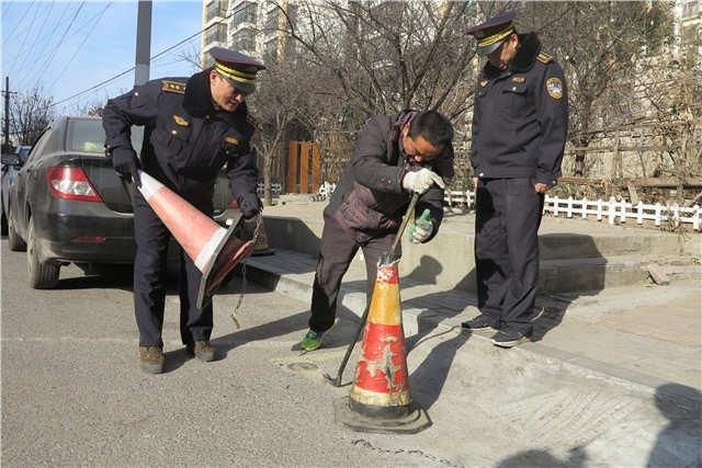 青岛这个小区私占车位屡禁不止 ? 居民可网络