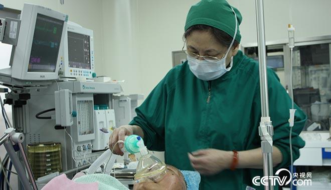 麻醉圣手罗爱伦：60年矢志不渝 甘做手术台上的幕后英雄