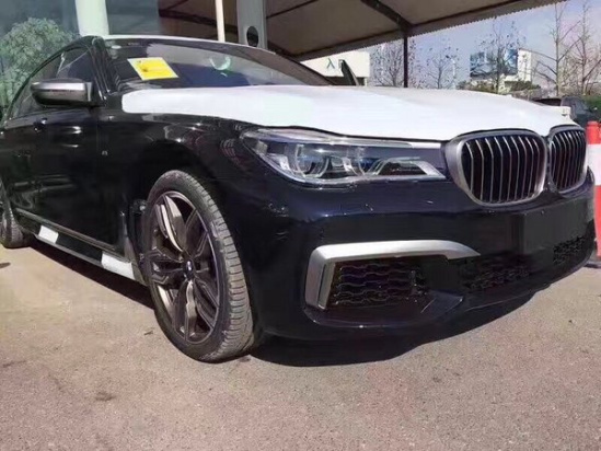 宝马推出车系最强M760 实拍现车图全解析