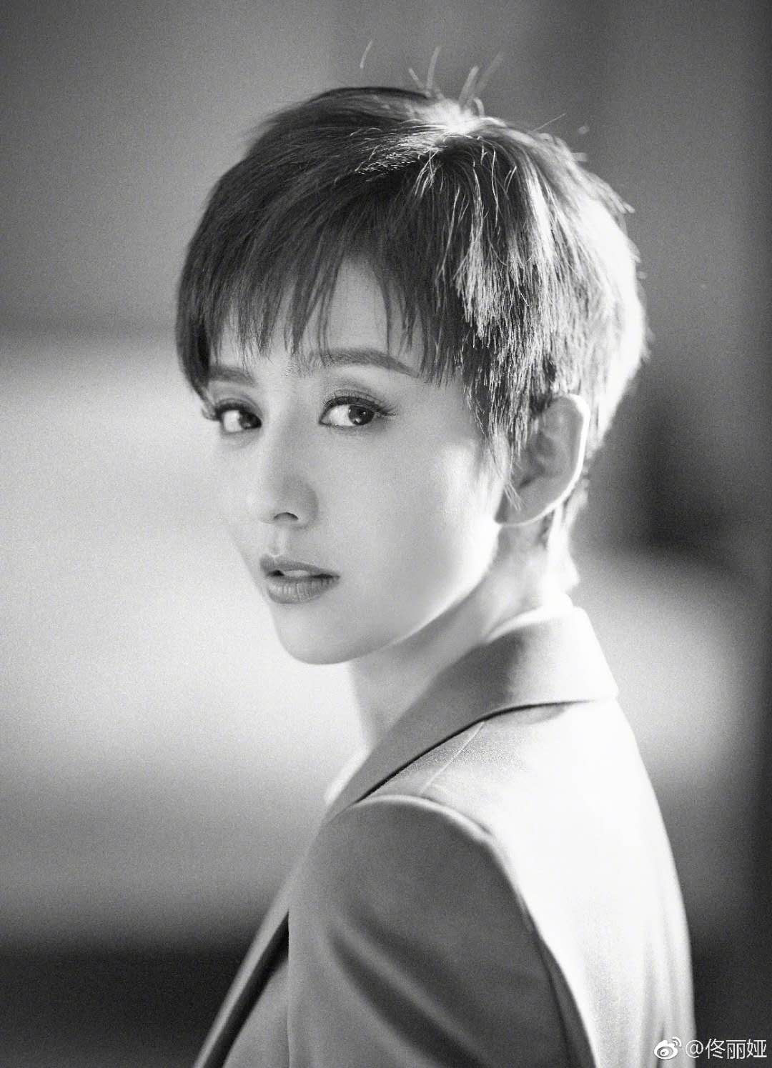 短发女星谁是你的爱?张馨予如贵公子,毛晓彤清