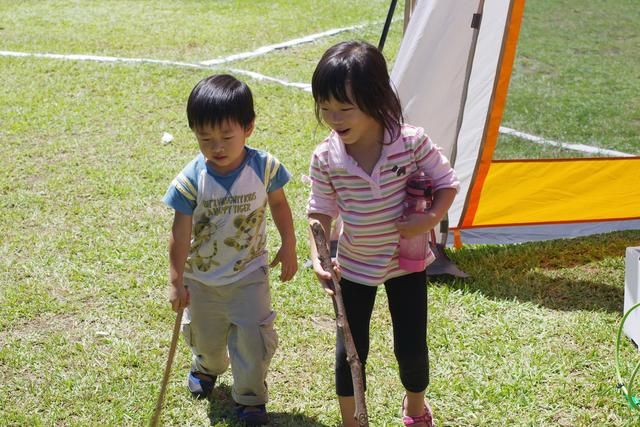 孩子上幼儿园,脖子被女同学掐破皮,儿子说的话