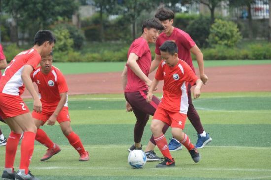 熊猫杯喜迎开门红 U19国足到成都郫都推广校