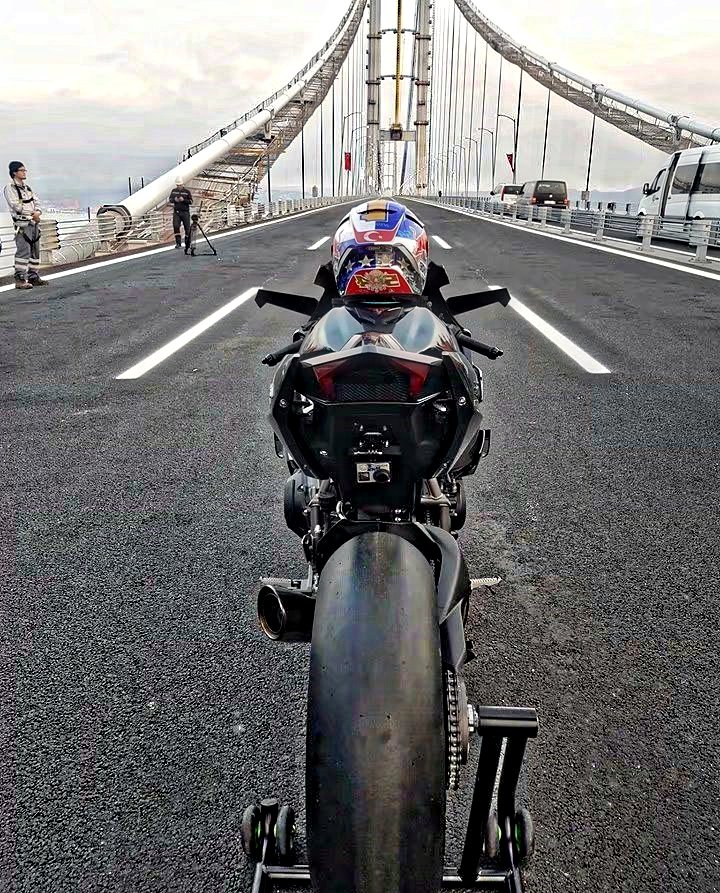 摩托车界的布加迪:川崎H2R,法拉利都追不上!摩