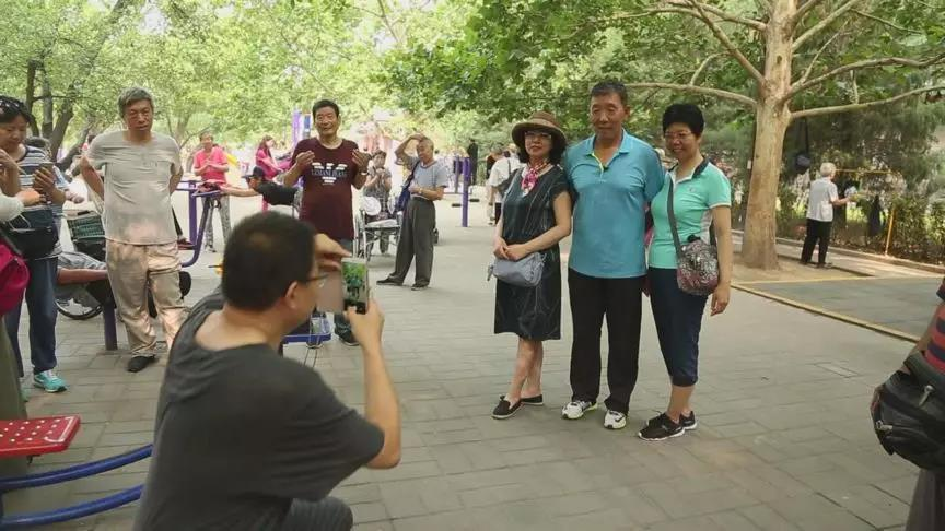 “健康万人迷”赵之心的——“冰雪健身操”