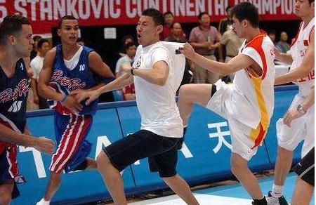 盘点国家队历次斗殴,朱芳雨横,刘玉栋硬,姚主席