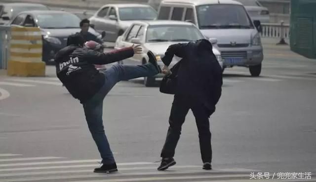 被打还手,为什么居然不是正当防卫!