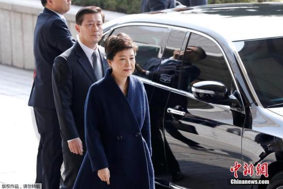 韩检方公布批捕朴槿惠理由:案情严重 保证公平