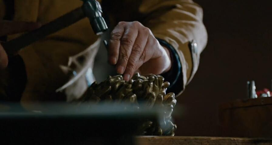 《了不起的匠人》第二季 第3集 一甲子的小铜匠 《了不起的匠人》第二季 第3集 一甲子的小铜匠