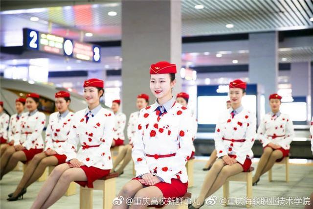 高校空姐礼仪快闪秀 整齐划一引围观 网络热点 第2张 高校空姐礼仪快闪秀 整齐划一引围观 网络热点 第2张