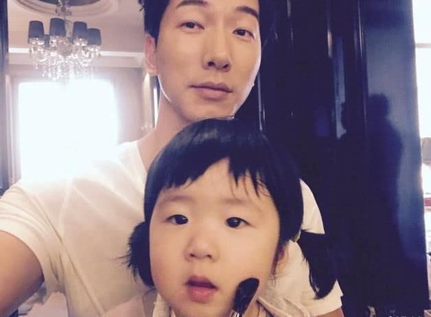 张悦轩妹妹近照曝光,长相一言难尽,网友:张亮基