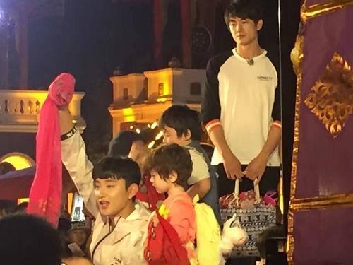 承包笑点!林更新上综艺带孩子生无可恋脸,表