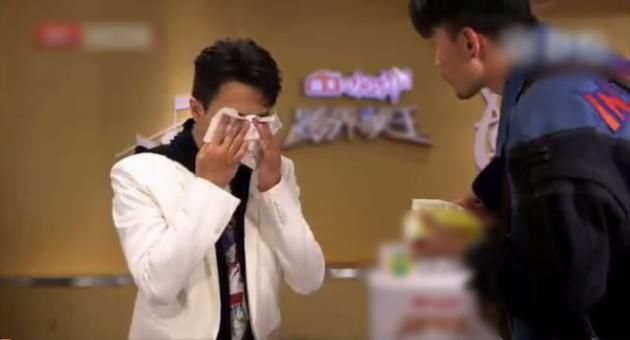 刘恺威未播采访花絮曝光 谈女儿小糯米哽咽落