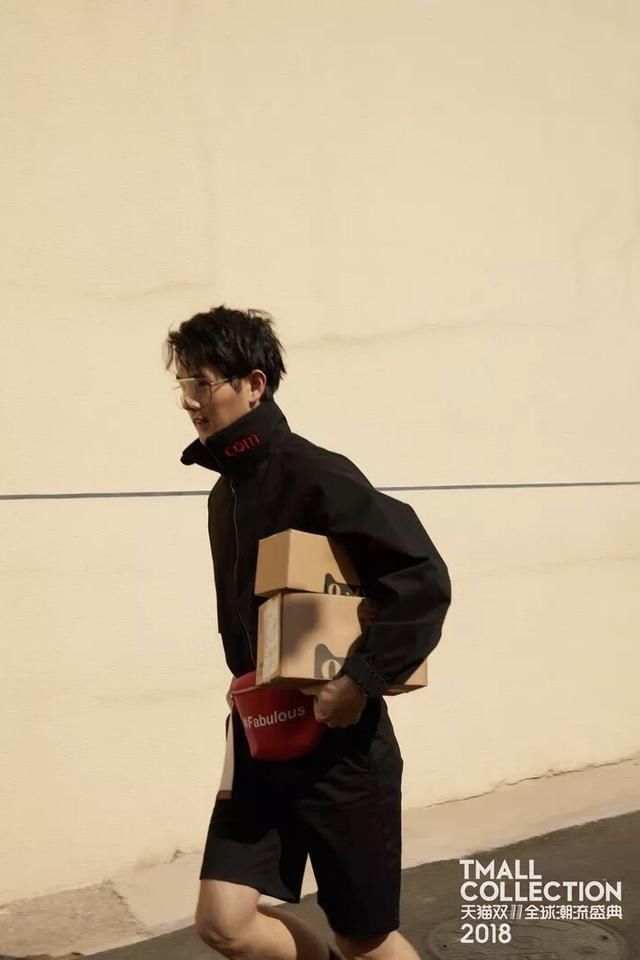 今年天猫双11将产生10亿包裹,快递员月薪都1