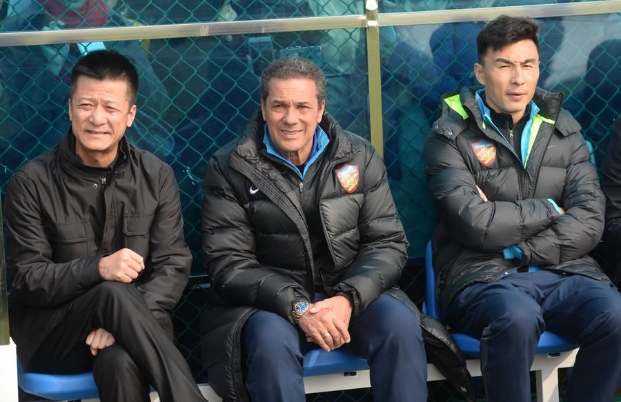 天津权健对李玮峰明升实降非卸磨杀驴也!此乃