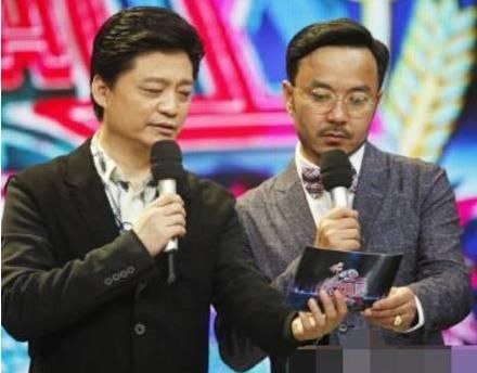 55岁崔永元胖到认不出,21岁女儿把他屏蔽,妻子