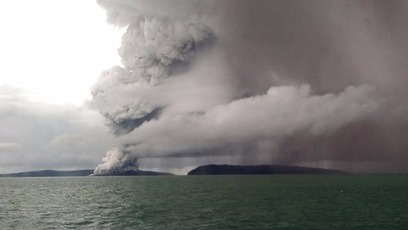 印尼海啸灾区火山活动加剧 方圆5公里内被列为禁区