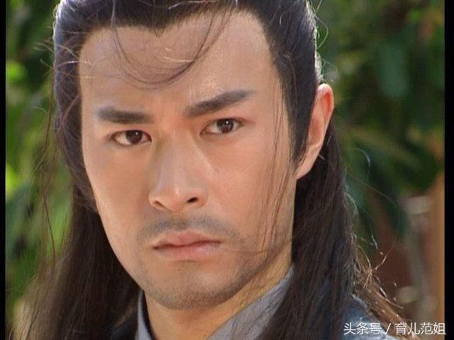 怀旧经典武侠剧《圆月弯刀》,温碧霞梁小冰争