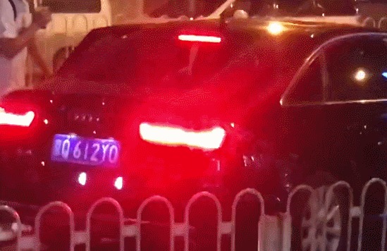 张恒接郑爽下班,这大概是郑爽最贴心主动的一