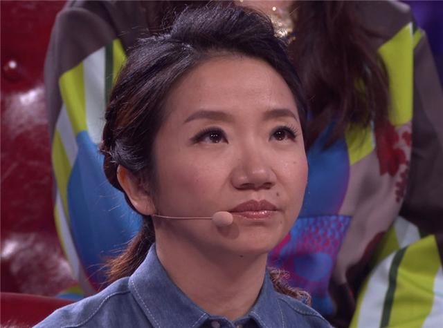 曾是台湾知名主持人,因向韩星下跪被骂,今上综