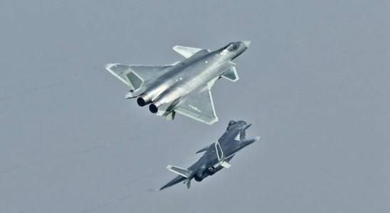 轰-20在2018年能否亮相?功勋试飞员带来最新消息