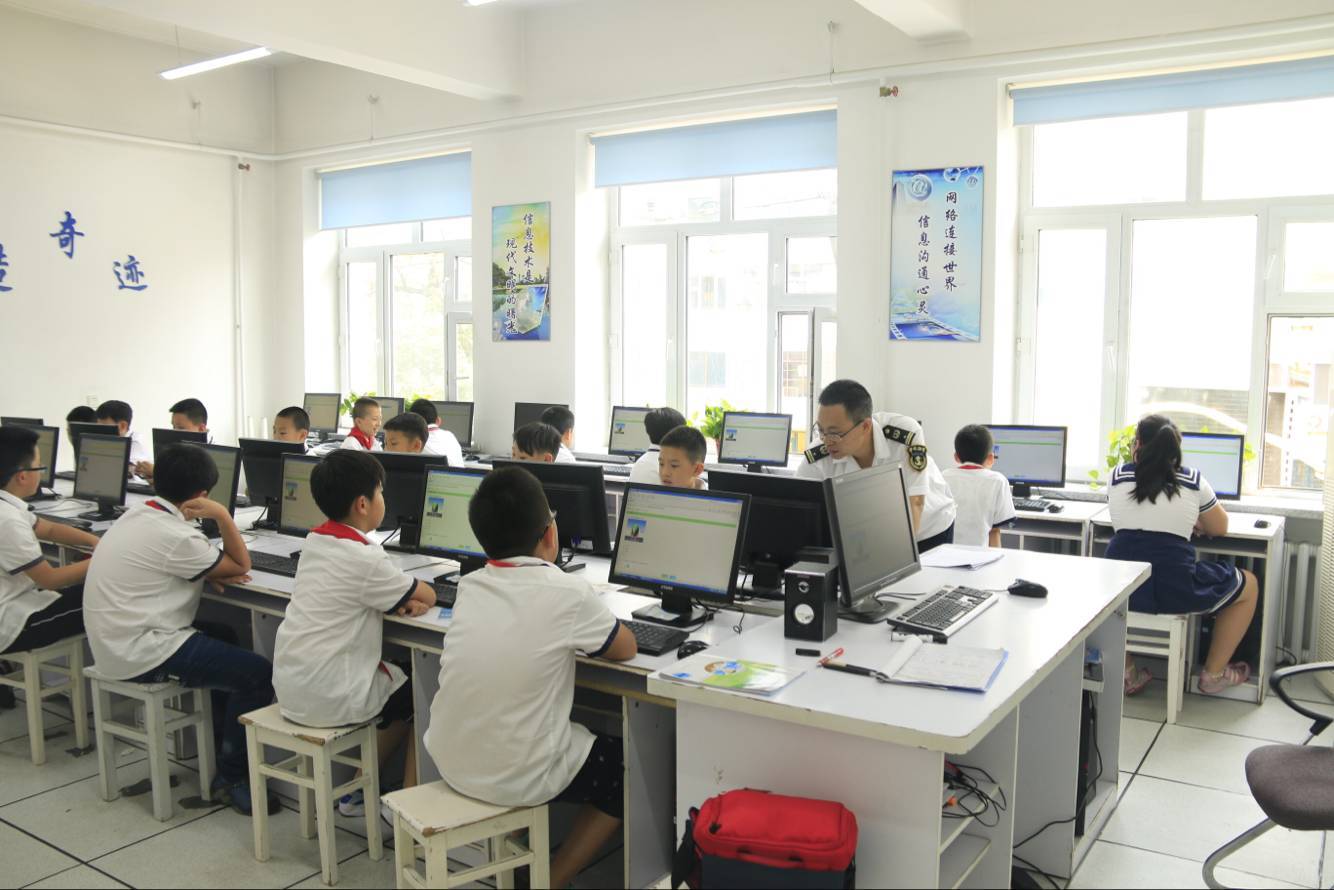 哈尔滨海事局组织开展小学生水上交通安全暨防