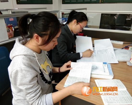 九江双语实验学校:落实常规检查 提高教学质量