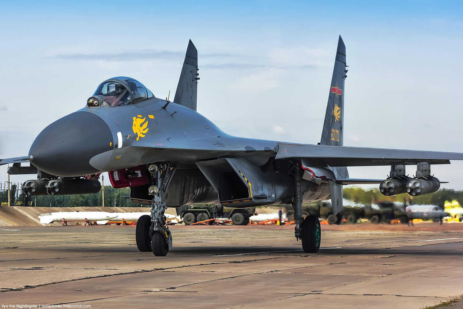 俄罗斯摄影师镜头里中国参加演习战机