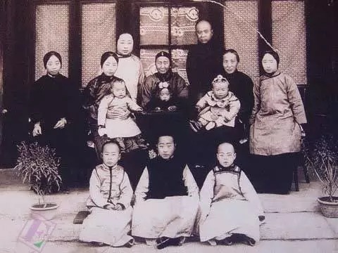 文化趣谈 | 话说长袍、马褂与旗袍