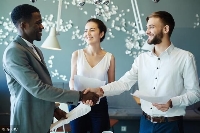 瞎猫碰上死耗子怎么说?66个英语成语谚语让