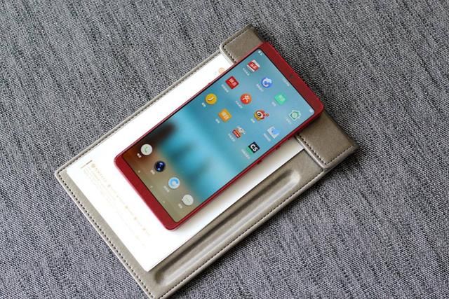 坚果Pro2特别版:特别的爱给特别的你