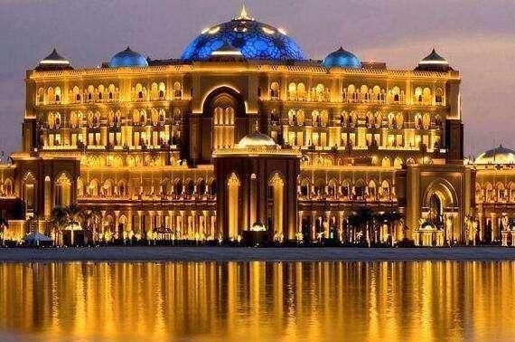 泰国比沙特穷, 为什么泰国王室却比沙特王室有