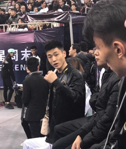 赵睿晒出的基友们包括高诗岩,雷蒙,孙铭徽,赵岩昊,阿不都沙拉木,胡