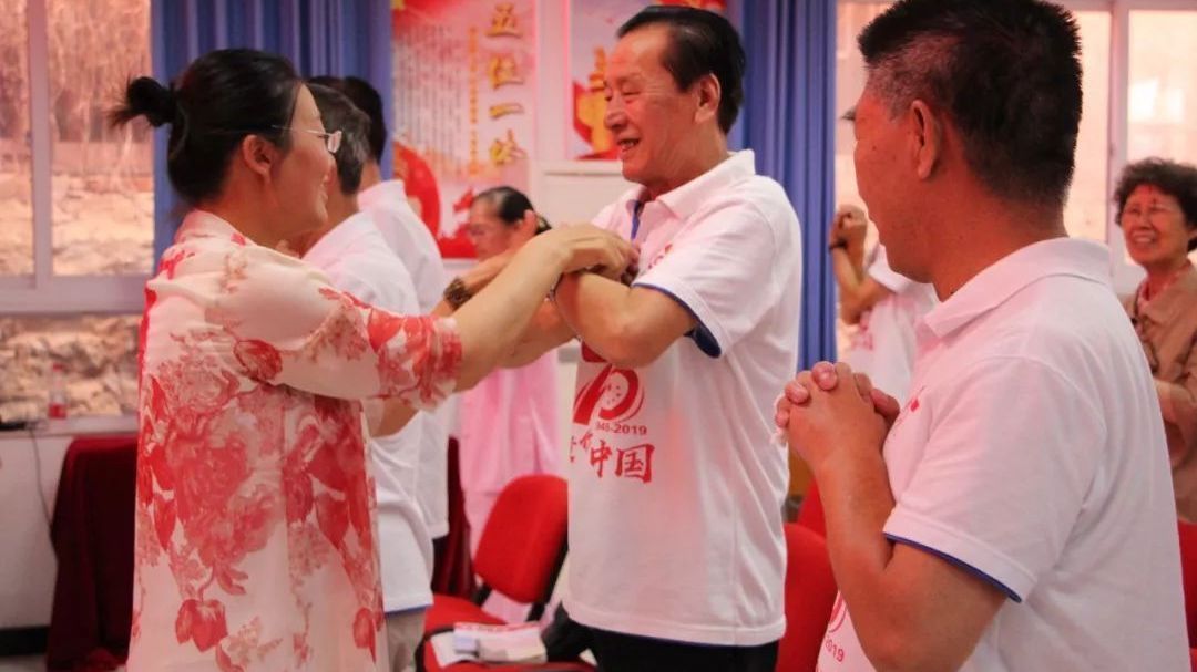 北京纵深拓展社区家长学校：以家庭和睦促进社会和谐