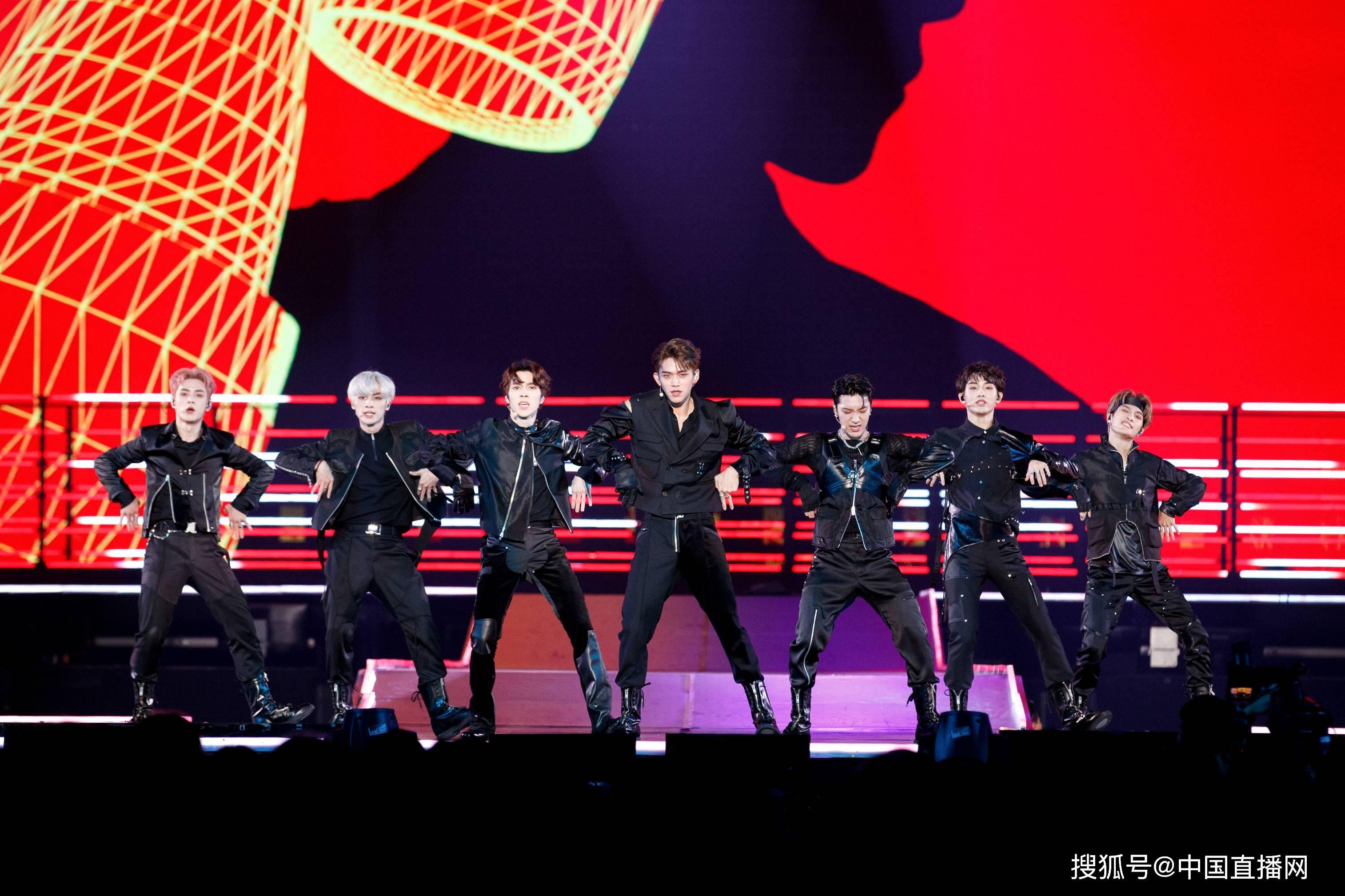 威神V荣获MAMA“BEST NEW ASIAN ARTIST”奖 最佳亚洲新星认证(图2) 威神V荣获MAMA“BEST NEW ASIAN ARTIST”奖 最佳亚洲新星认证(图2)