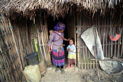 越南女子嫁到中国生下的无国籍无户口女儿, 女