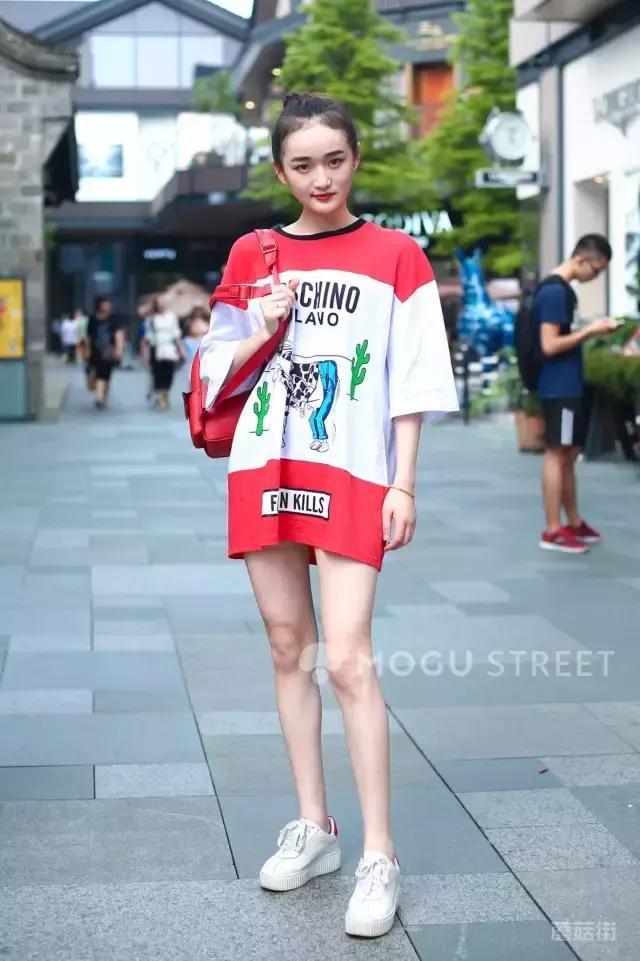 贝壳鞋搭配什么合适 t017809c20e002f1265.jpg?size=640x961