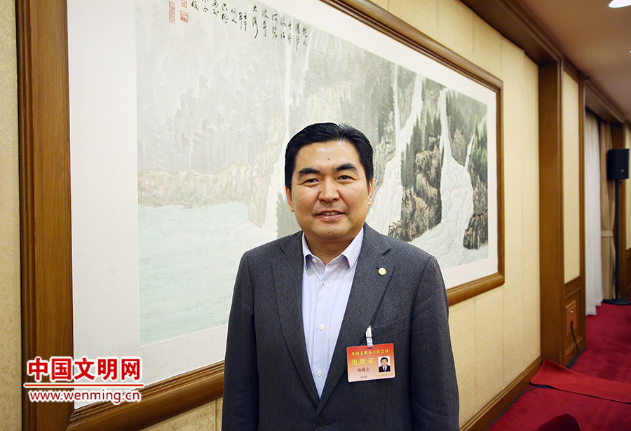 杨建立:以党建引领卫生健康行业文明创建