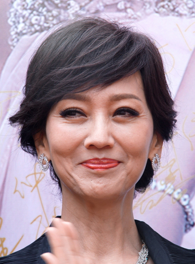 不看精修照骗!61岁赵雅芝的真实状态