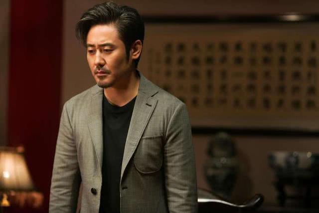 秀波被传重婚,团队辟谣只有一名原配妻子,一人两名太奇怪