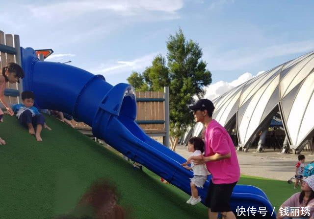 修杰楷即将全面复出,贾静雯放假一人顾三孩,全